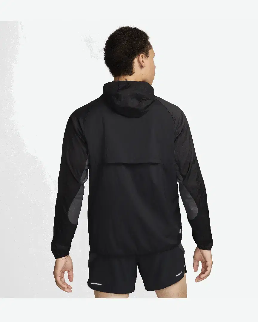 Veste Nike Trail Aireez M - FN4002-010 (1) au meilleur prix !