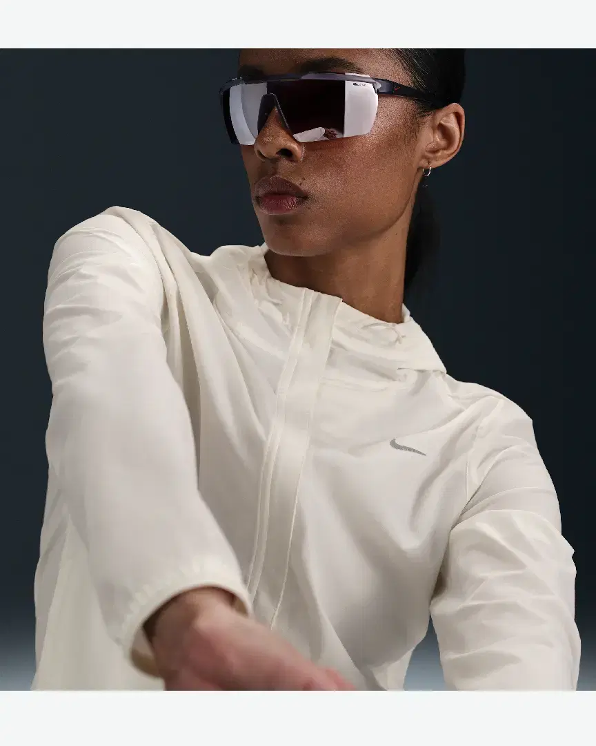 Veste Repliable Et Déperlante Nike Swift W - HQ0650-133 (2) au meilleur prix !