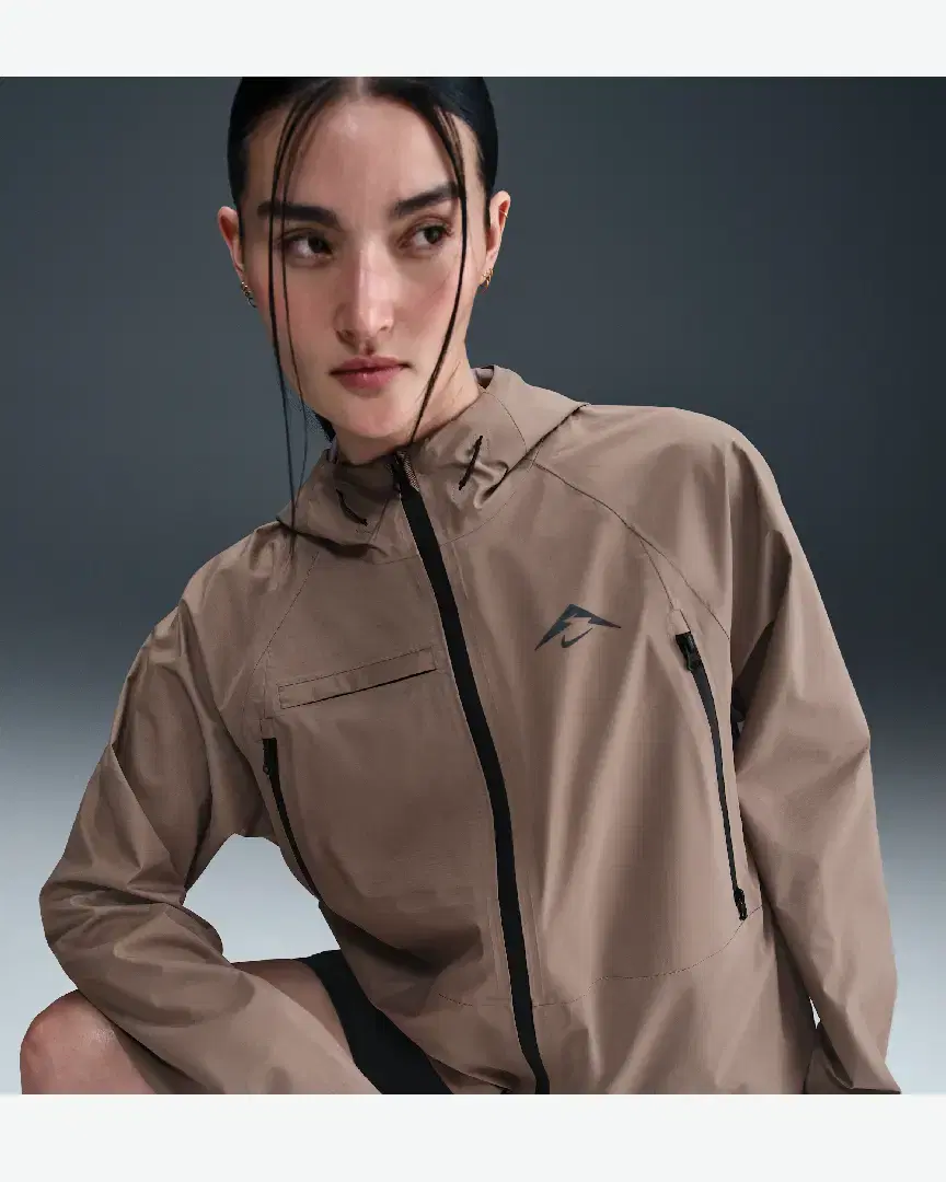 Veste Storm-Fit Adv Nike Trail W - FV6406-233 (2) au meilleur prix !